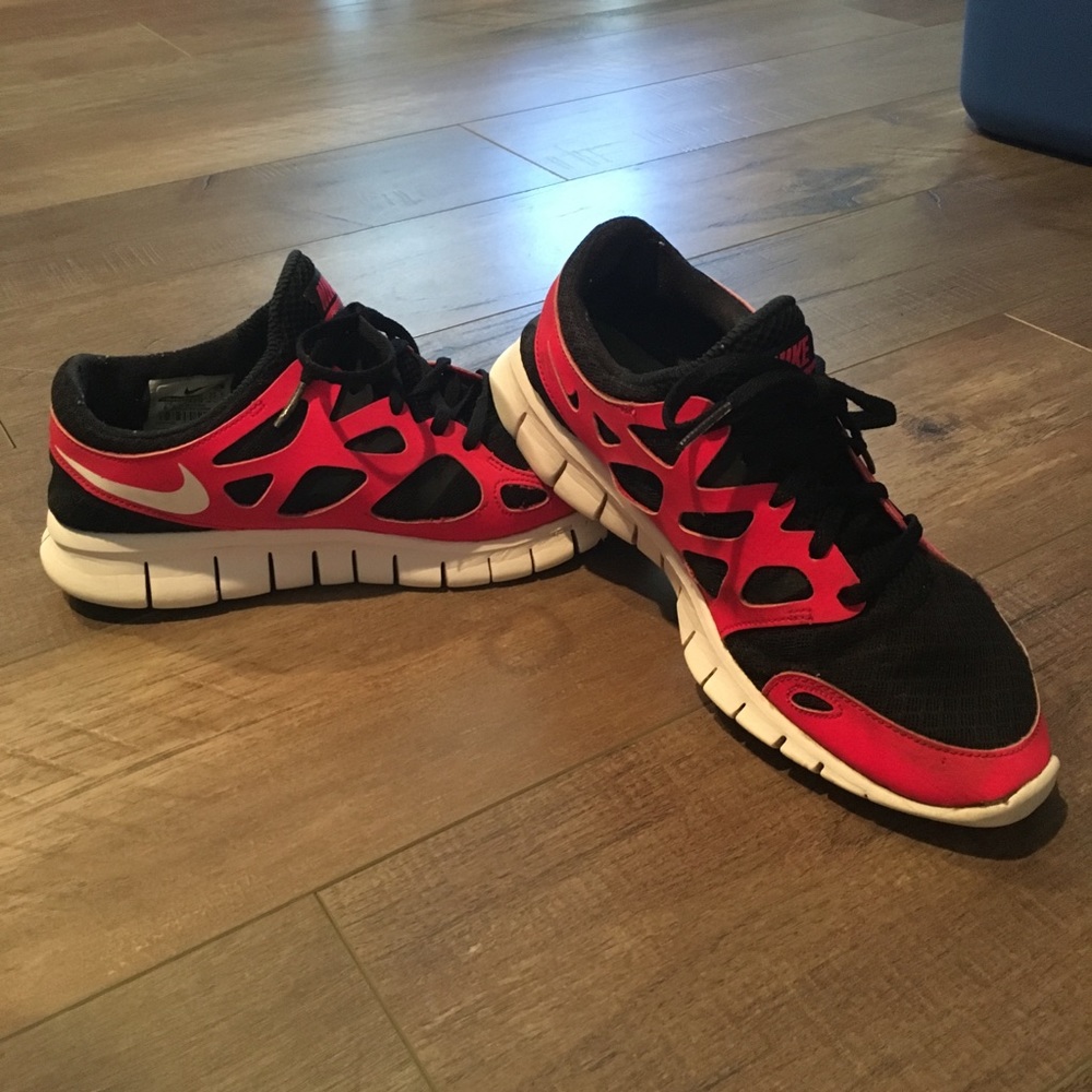 Women’s Nike sneakers